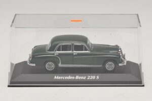 Mercedes 220 S W180 Tmavě Zelený Maxichamps 1:43 940033001 Kov – obrázek 4 z 5