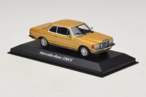 Mercedes 230 CE C123 Zlatá Metalíza Maxichamps 1:43 940032220 Kov – obrázek 3 z 5