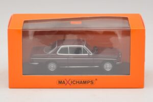 Mercedes 230 CE C123 Červený Maxichamps 1:43 940032221 Kov – obrázek 5 z 5