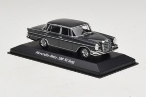 Mercedes 300 SE W112 Lang Tmavě Šedý Maxichamps 1:43 940035201 Kov – obrázek 3 z 5