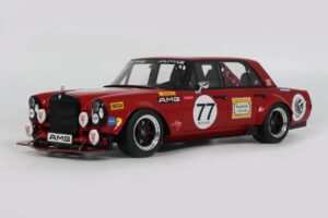 Mercedes 300 SEL W109 Red Pig S-Klub C63 S Mars Red GT Spirit 1:18 GT584 Pryskyřice