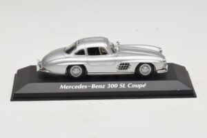 Mercedes 300 SL W198 Stříbrný Maxichamps 1:43 940039000 Kov