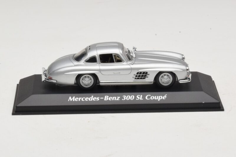 Mercedes 300 SL W198 Stříbrný Maxichamps 1:43 940039000 Kov