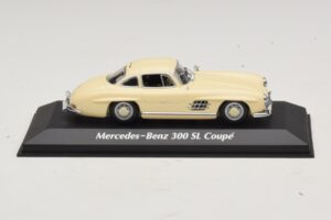 Mercedes 300 SL W198 Bílý Maxichamps 1:43 940039002 Kov