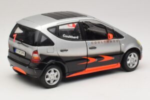 Mercedes A-Class W168 D. Coulthard Stříbrná Maisto 1:18 35841 Kov – obrázek 3 z 8