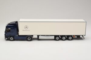 Mercedes Actros 1044 Modrý Minichamps 1:43 B66000604 Kov – obrázek 3 z 7
