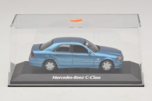 Mercedes C-Class W202 Modrá Metalíza Maxichamps 1:43 940037060 Kov – obrázek 4 z 5