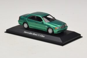 Mercedes C-Class W202 Zelená Metalíza Maxichamps 1:43 940037061 Kov – obrázek 3 z 5