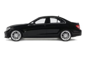 Mercedes C63 AMG W204 Brabus B63S Obsidian Black GT Spirit 1:18 GT582 Pryskyřice – obrázek 3 z 5