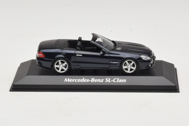 Mercedes SL R230 Modrá Metalíza Maxichamps 1:43 940037531 Kov