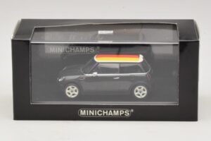 Mini Cooper One R50 Zelený S Německou Vlajkou Minichamps 1:43 MINI033 Kov – obrázek 5 z 5