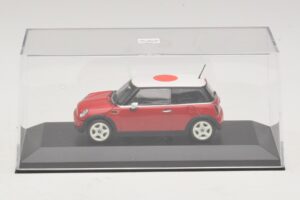 Mini Cooper One R50 Červený S Japonskou Vlajkou Minichamps 1:43 MINI034 Kov – obrázek 4 z 5