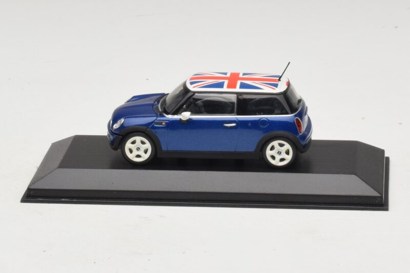 Mini Cooper S R53 Modrý S Britskou Vlajkou Minichamps 1:43 Mini Cooper S R53 Modrý S Britskou Vlajkou Minichamps 1:43 MINI026 Kov