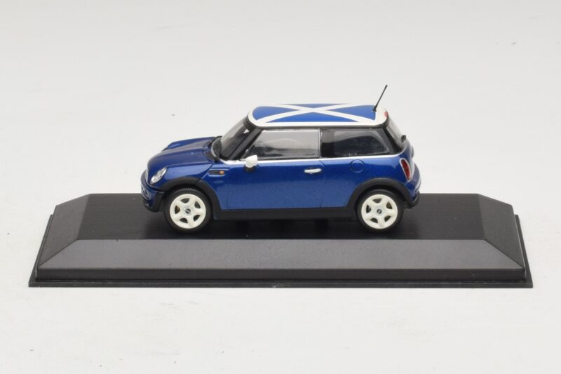 Mini Cooper S R53 Modrý Se Skotskou Vlajkou Minichamps 1:43 MINI016 Kov