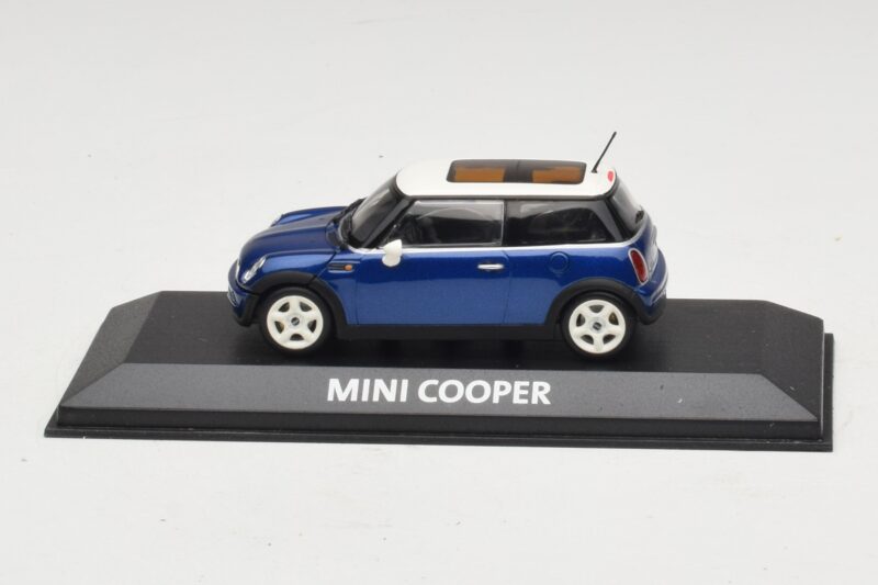 Mini Cooper S R53 Tmavě Modrý S Panoramatickou Střechou Minichamps 1:43 Mini Cooper S R53 Tmavě Modrý S Panoramatickou Střechou Minichamps 1:43 MINI021 Kov