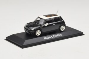 Mini Cooper S R53 Tmavě Zelený S Panoramatickou Střechou Minichamps 1:43 MINI015 Kov – obrázek 2 z 4