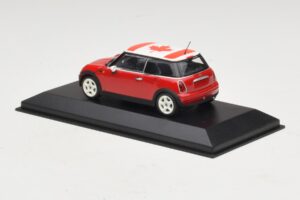 Mini Cooper S R53 Červený S Kanadskou Vlajkou Minichamps 1:43 MINI017 Kov – obrázek 3 z 5
