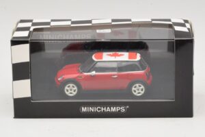 Mini Cooper S R53 Červený S Kanadskou Vlajkou Minichamps 1:43 MINI017 Kov – obrázek 5 z 5