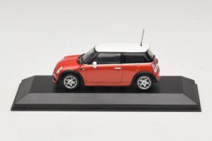 Mini Cooper S R53 Červený S Bílou Střechou Minichamps 1:43 MINI025 Kov