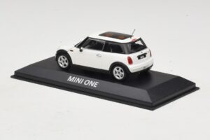Mini Cooper S R53 Bílý S Panoramatickou Střechou Minichamps 1:43 MINI020 Kov – obrázek 3 z 5
