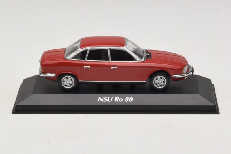 NSU Ro 80 Červený Maxichamps 1:43 NSU Ro 80 Červený Maxichamps 1:43 940015402 Kov