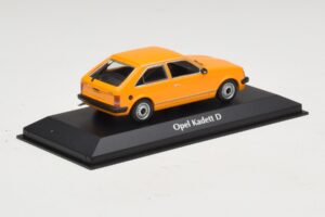 Opel Kadett D Oranžový Maxichamps 1:43 940044101 Kov – obrázek 2 z 5