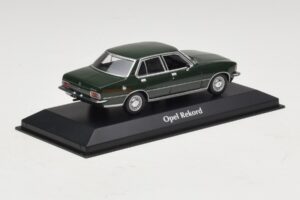 Opel Rekord D Tmavě Zelený Maxichamps 1:43 940044001 Kov – obrázek 2 z 5