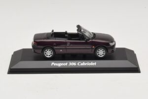 Peugeot 306 Kabriolet Fialová Metalíza Maxichamps 1:43 Peugeot 306 Kabriolet Fialová Metalíza Maxichamps 1:43 940112834 Kov