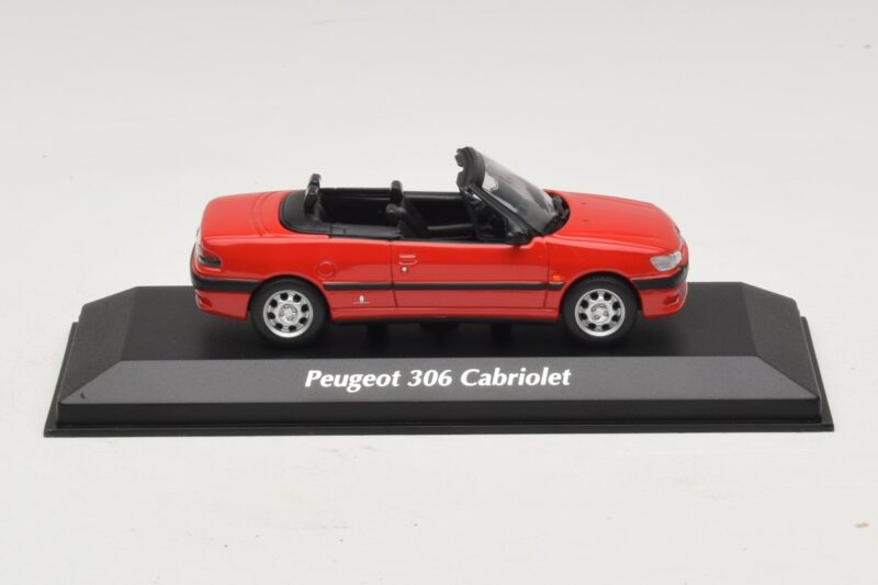 Peugeot 306 Kabriolet Červený Maxichamps 1:43 940112830 Kov