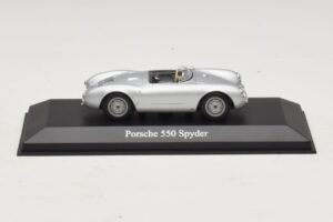 Porsche 550 Spyder Stříbrný Maxichamps 1:43 Porsche 550 Spyder Stříbrný Maxichamps 1:43 940066030 Kov
