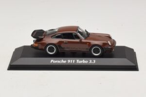 Porsche 911 930 Turbo 3.3 Hnědý Maxichamps 1:43 940069001 Kov