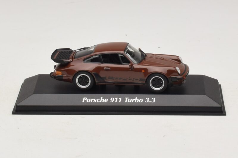 Porsche 911 930 Turbo 3.3 Hnědý Maxichamps 1:43 940069001 Kov