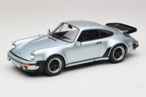 Porsche 911 930 Turbo 3.3 Stříbrný KK-Scale 1:18 KKDC181444 Kov