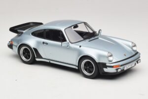 Porsche 911 930 Turbo 3.3 Stříbrný KK-Scale 1:18 KKDC181444 Kov – obrázek 4 z 6