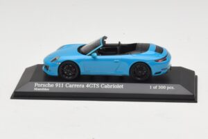 Porsche 911 991.1 Carrera 4 GTS Kabriolet Modrý Minichamps 1:43 Porsche 911 991.1 Carrera 4 GTS Kabriolet Modrý Minichamps 1:43 410067332 Kov