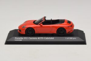 Porsche 911 991.1 Carrera 4 GTS Kabriolet Oranžový Minichamps 1:43 Porsche 911 991.1 Carrera 4 GTS Kabriolet Oranžový Minichamps 1:43 410067331 Kov