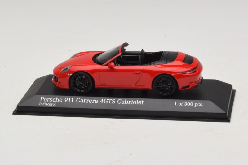 Porsche 911 991.1 Carrera 4 GTS Kabriolet Červený Minichamps 1:43 410067330 Kov