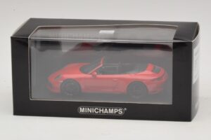 Porsche 911 991.1 Carrera 4 GTS Kabriolet Červený Minichamps 1:43 410067330 Kov – obrázek 5 z 5