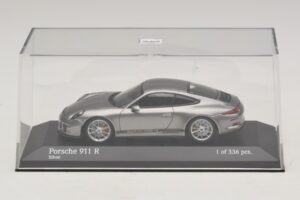 Porsche 911 991.1 R Stříbrný Minichamps 1:43 410066224 Kov – obrázek 4 z 5