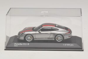 Porsche 911 991.1 R Stříbrný S Oranžovými Pruhy Minichamps 1:43 410066222 Kov – obrázek 4 z 5
