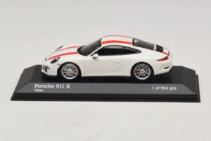 Porsche 911 991.1 R Bílý S Červenými Pruhy Minichamps 1:43 410066220 Kov – obrázek 2 z 6