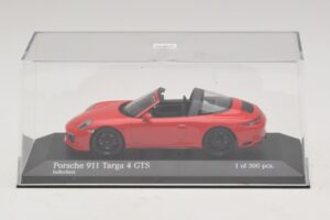 Porsche 911 991.1 Targa 4 GTS Červený Minichamps 1:43 410067340 Kov – obrázek 4 z 5
