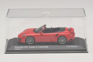 Porsche 911 991.1 Turbo S Kabriolet Červený Minichamps 1:43 410067180 Kov – obrázek 4 z 5
