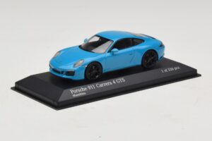 Porsche 911 991.2 Carrera 4 GTS Miami Blue Minichamps 1:43 410067322 Kov – obrázek 2 z 5