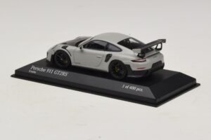 Porsche 911 991.2 GT2 RS Chalk Minichamps 1:43 410067237 Kov – obrázek 3 z 5