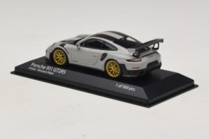 Porsche 911 991.2 GT2 RS Weissach Package Chalk Minichamps 1:43 410067220 Kov – obrázek 3 z 5
