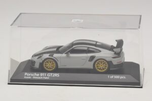 Porsche 911 991.2 GT2 RS Weissach Package Chalk Minichamps 1:43 410067220 Kov – obrázek 4 z 5
