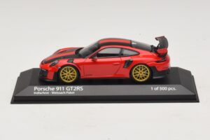 Porsche 911 991.2 GT2 RS Weissach Package Červený Minichamps 1:43 Porsche 911 991.2 GT2 RS Weissach Package Červený Minichamps 1:43 410067221 Kov