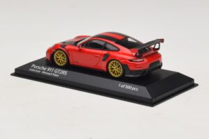 Porsche 911 991.2 GT2 RS Weissach Package Červený Minichamps 1:43 410067221 Kov – obrázek 3 z 5