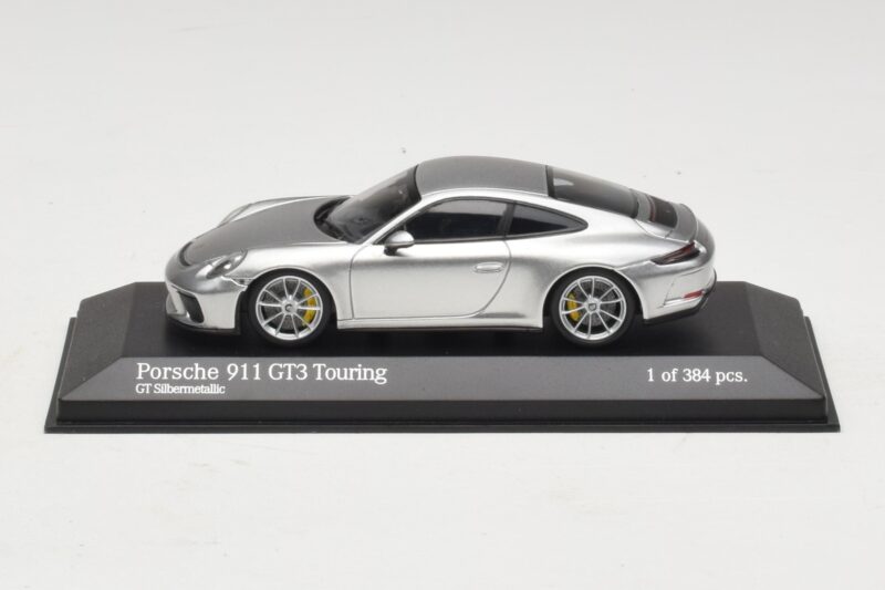 Porsche 911 991.2 GT3 Touring Stříbrný Minichamps 1:43 410067422 Kov